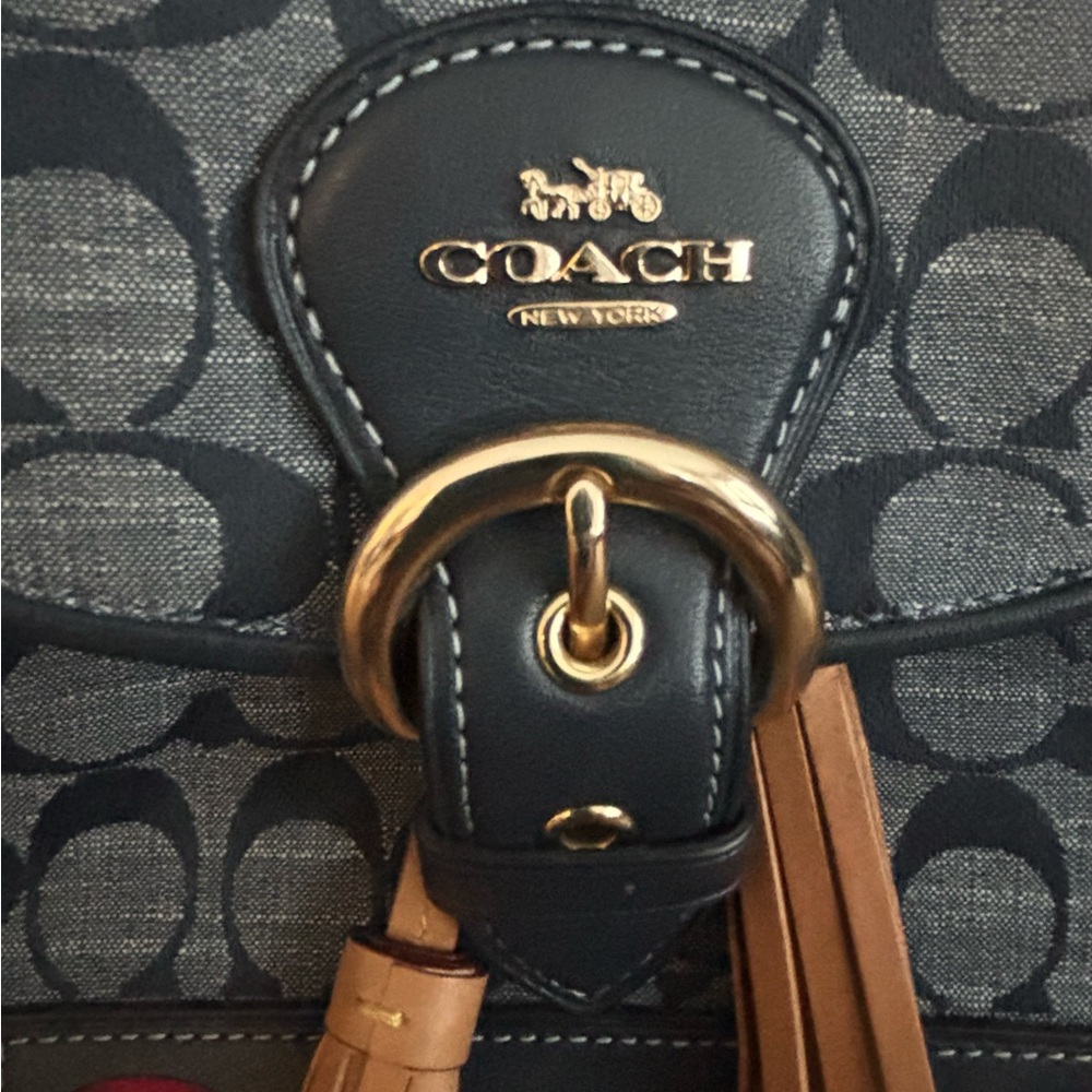 COACH Kleo Backpack in Signature Blue/gold Chambray - 10" x 11" x 6.25 - Picture 3 of 8